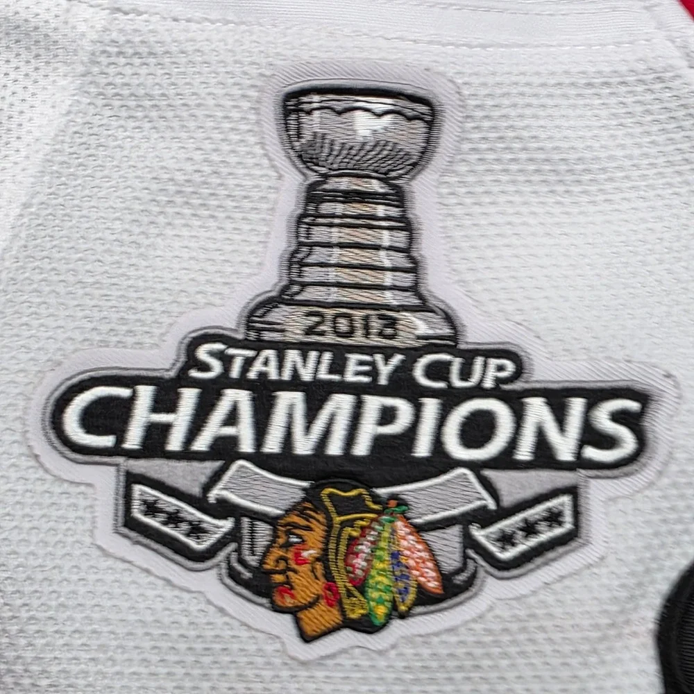 Patrick Kane Chicago Blackhawks Reebok Jersey Women Small 2013 Stanley Cup Champ - Picture 5 of 11